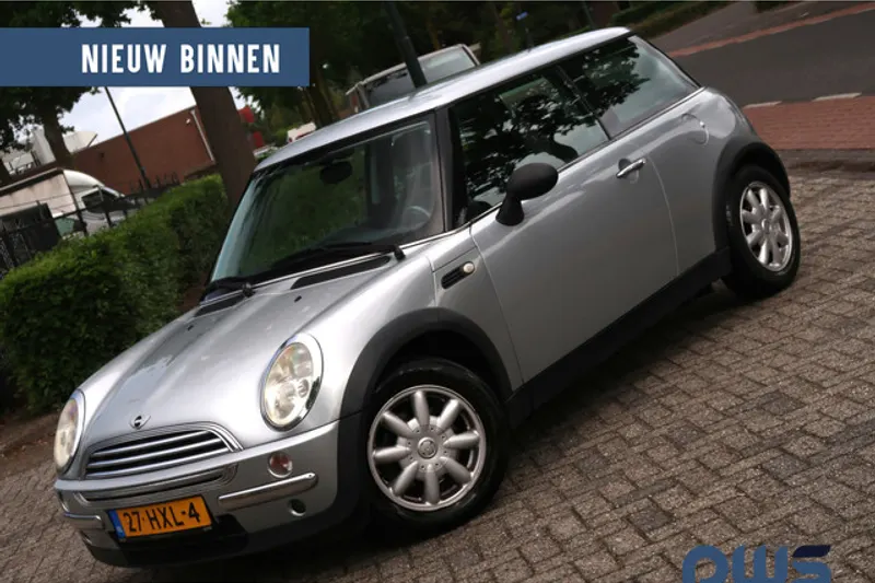MINI One (2003)