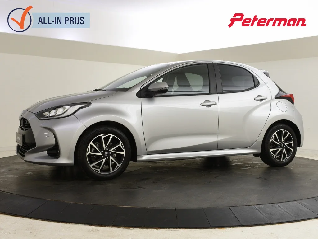 Toyota Yaris (2023) — foto 1