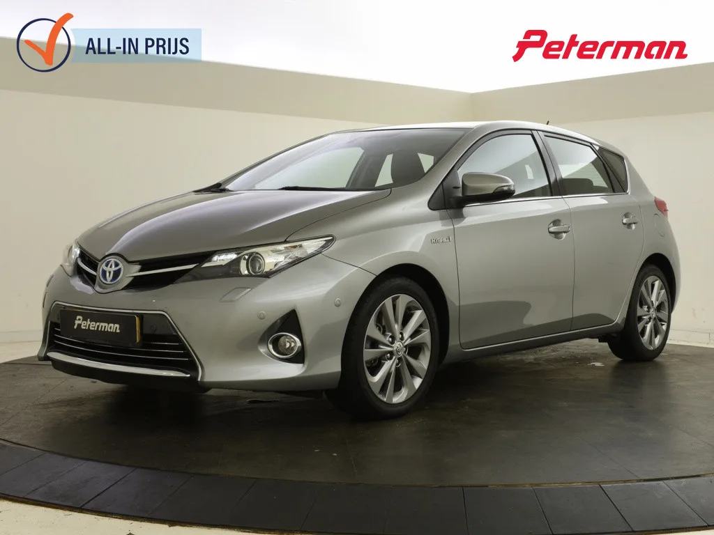 Toyota Auris (2014) — foto 1