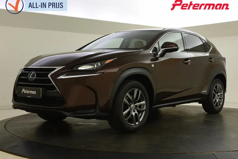 Lexus NX (2016)