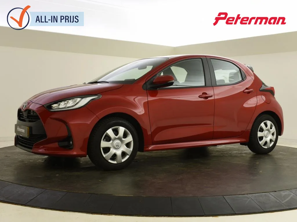 Toyota Yaris (2023) — foto 1
