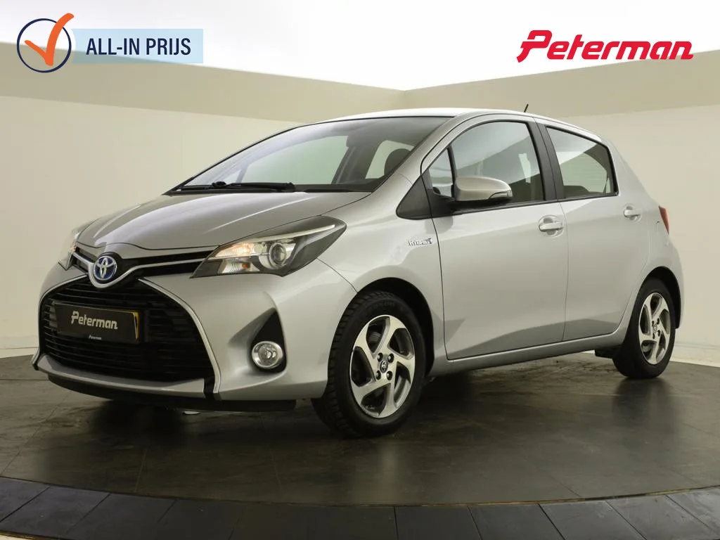 Toyota Yaris (2015) — foto 1