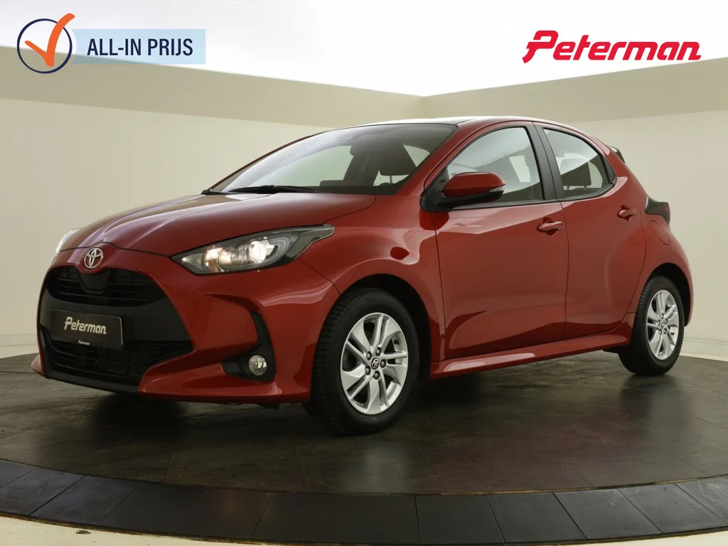 Toyota Yaris (2023) — foto 1