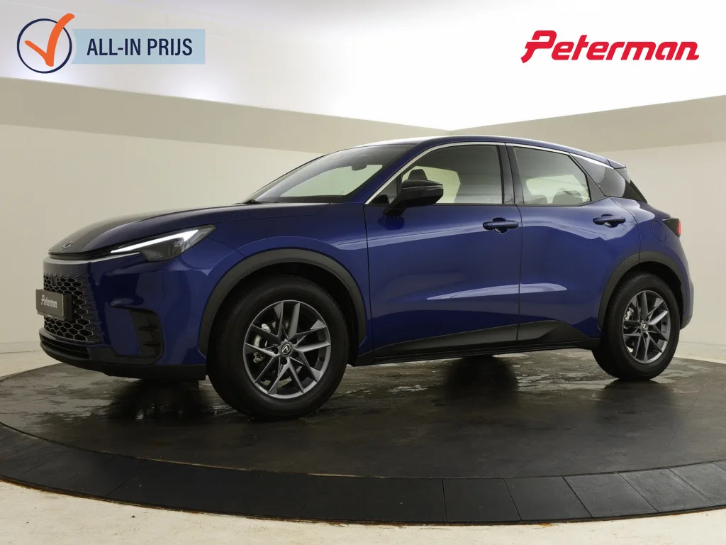 Lexus LBX (2025) — foto 1