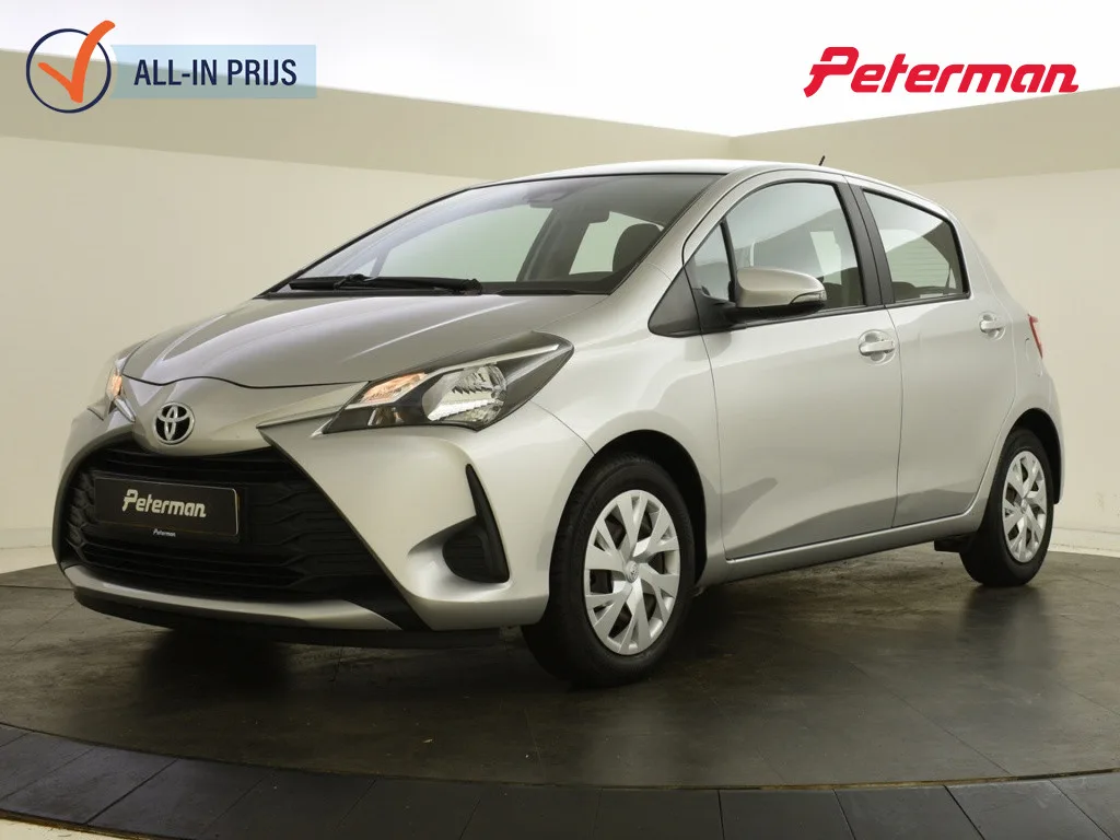 Toyota Yaris (2017) — foto 1