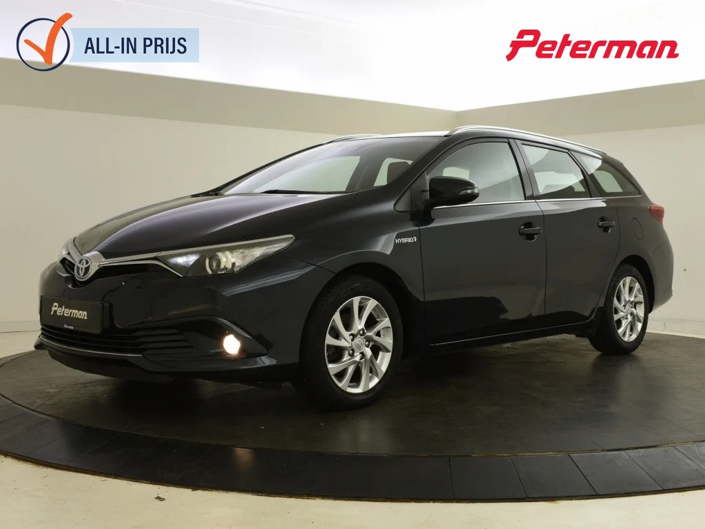 Toyota Auris (2016) — foto 1