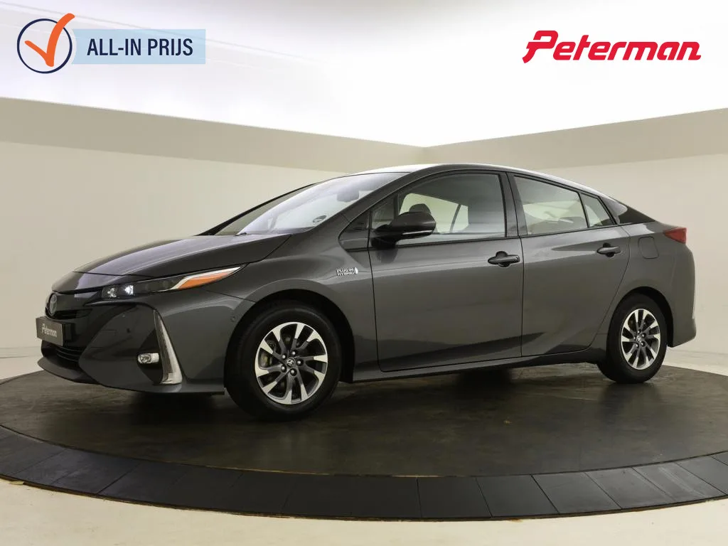 Toyota Prius (2021) — foto 1