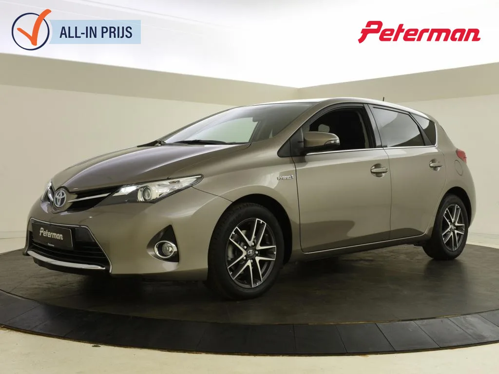 Toyota Auris (2014) — foto 1