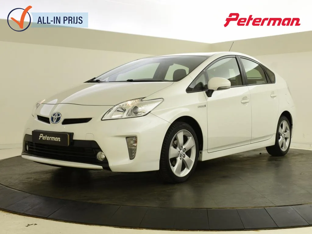 Toyota Prius (2015) — foto 1
