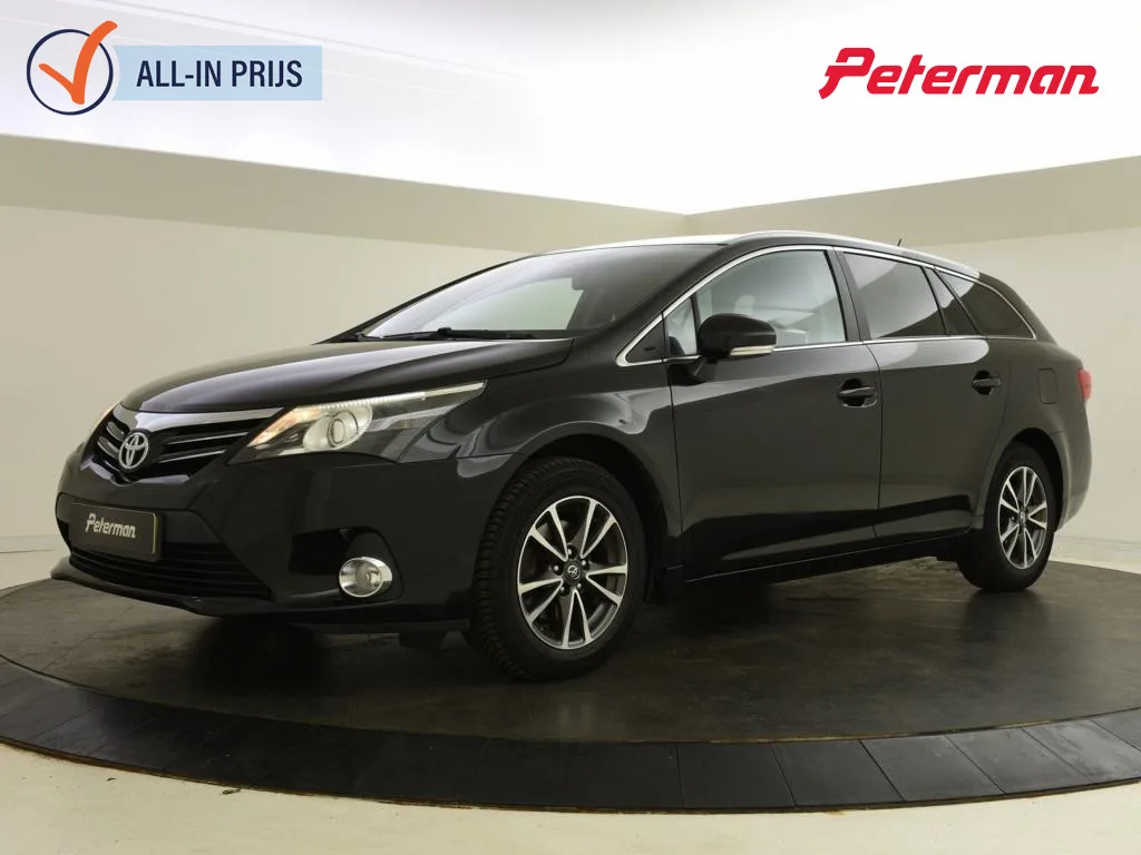 Toyota Avensis (2014) — foto 1