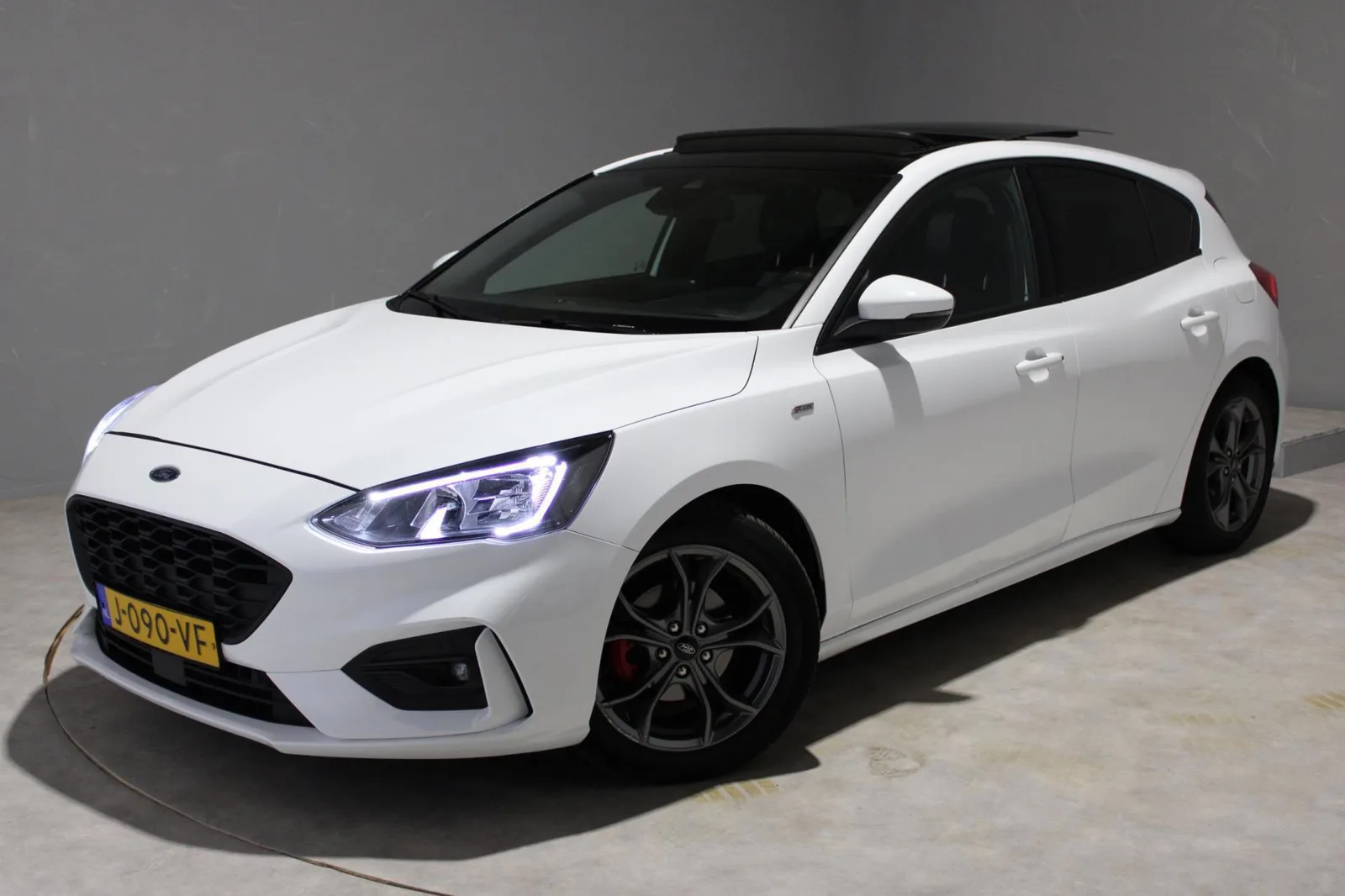 Ford Focus (2020) — foto 1