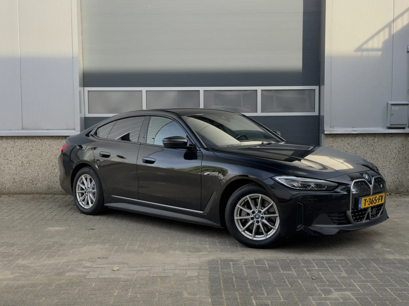 BMW i4 (2023) — foto 1