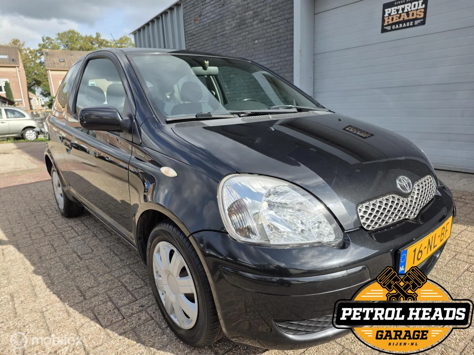 Toyota Yaris (2003) — foto 1
