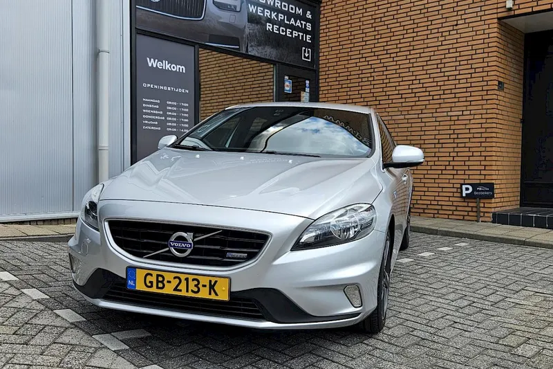 Volvo V40 (2015)