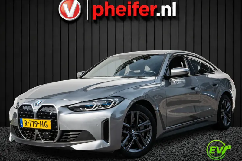 BMW i4 (2022)