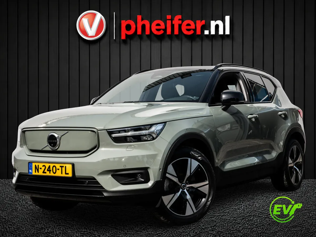 Volvo XC40 (2021) — foto 1
