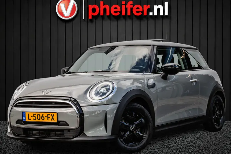 MINI One (2021)