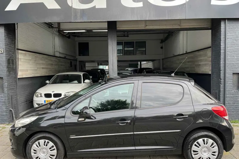 Peugeot 207 (2011)