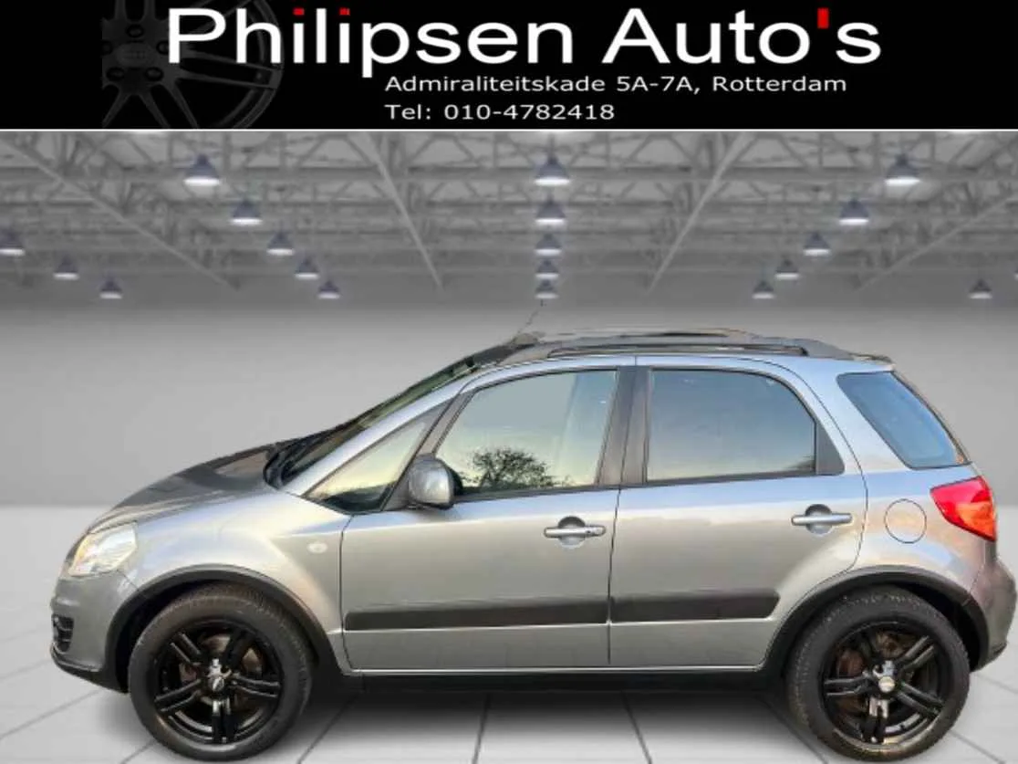 Suzuki SX4 (2011) — foto 1