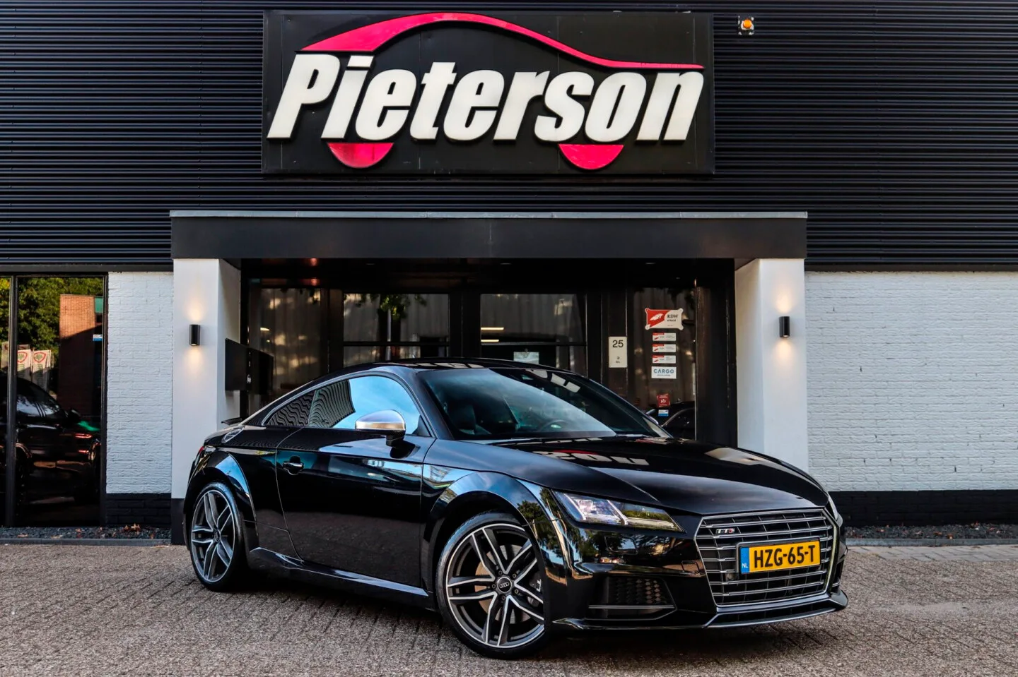Audi TT RS (2015) — foto 1