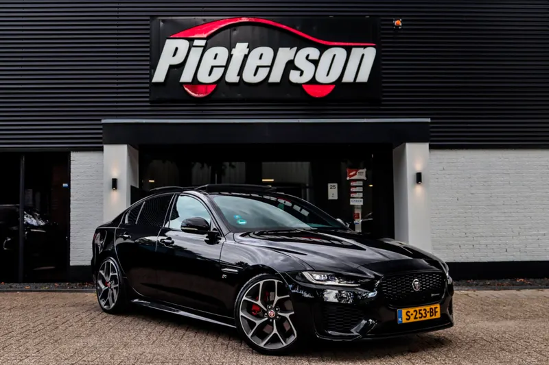 Jaguar XE (2022)