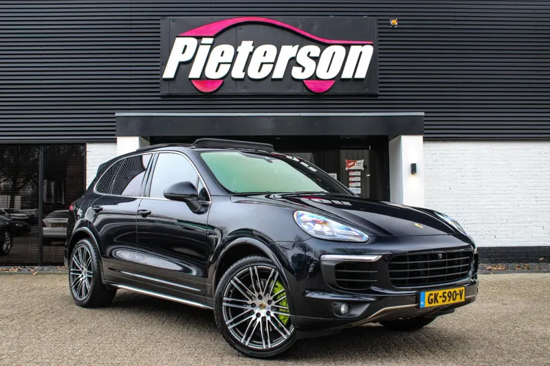 Porsche Cayenne (2015)