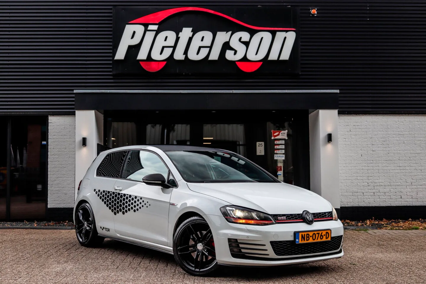 Volkswagen Golf (2015) — foto 1