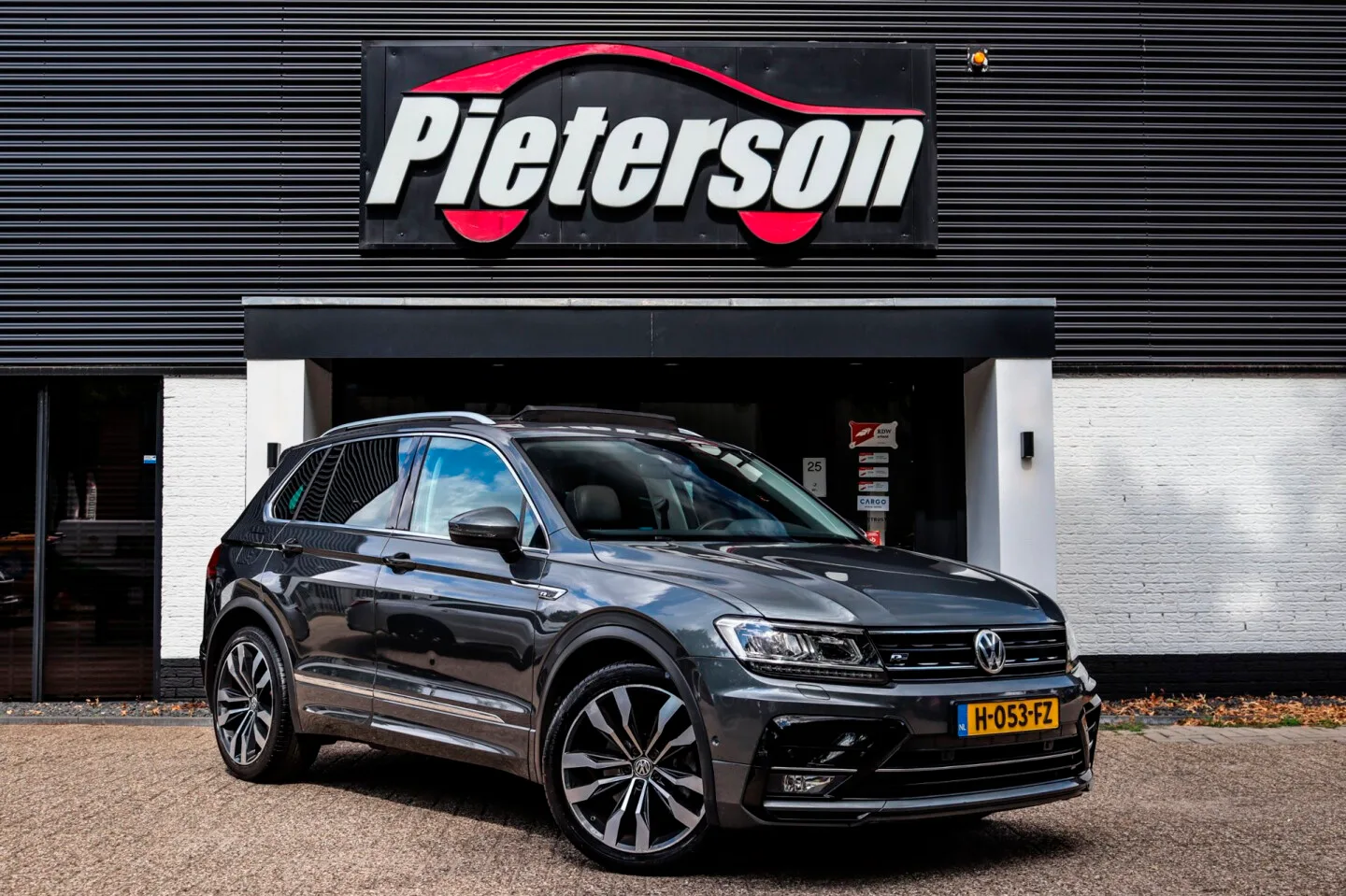 Volkswagen Tiguan (2019) — foto 1