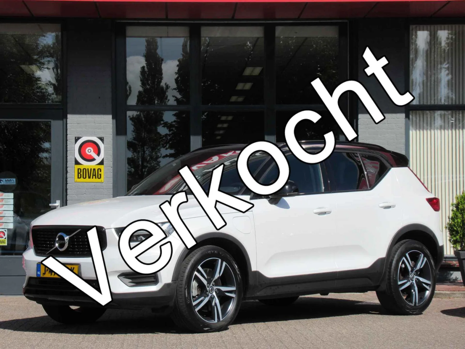 Volvo XC40 (2020) — foto 1