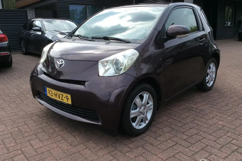 Toyota iQ (2009)