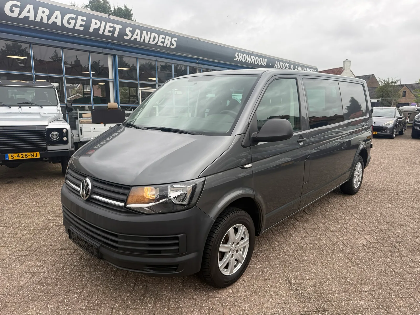 Volkswagen Transporter (2016) — foto 1