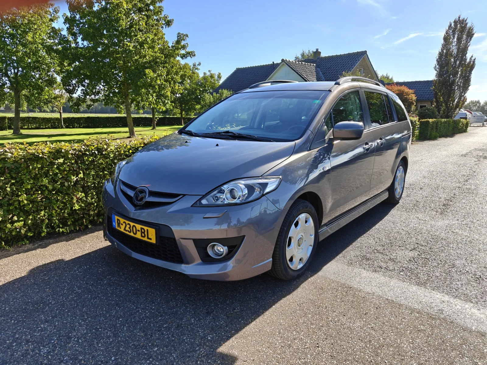 Mazda 5 (2010) — foto 1