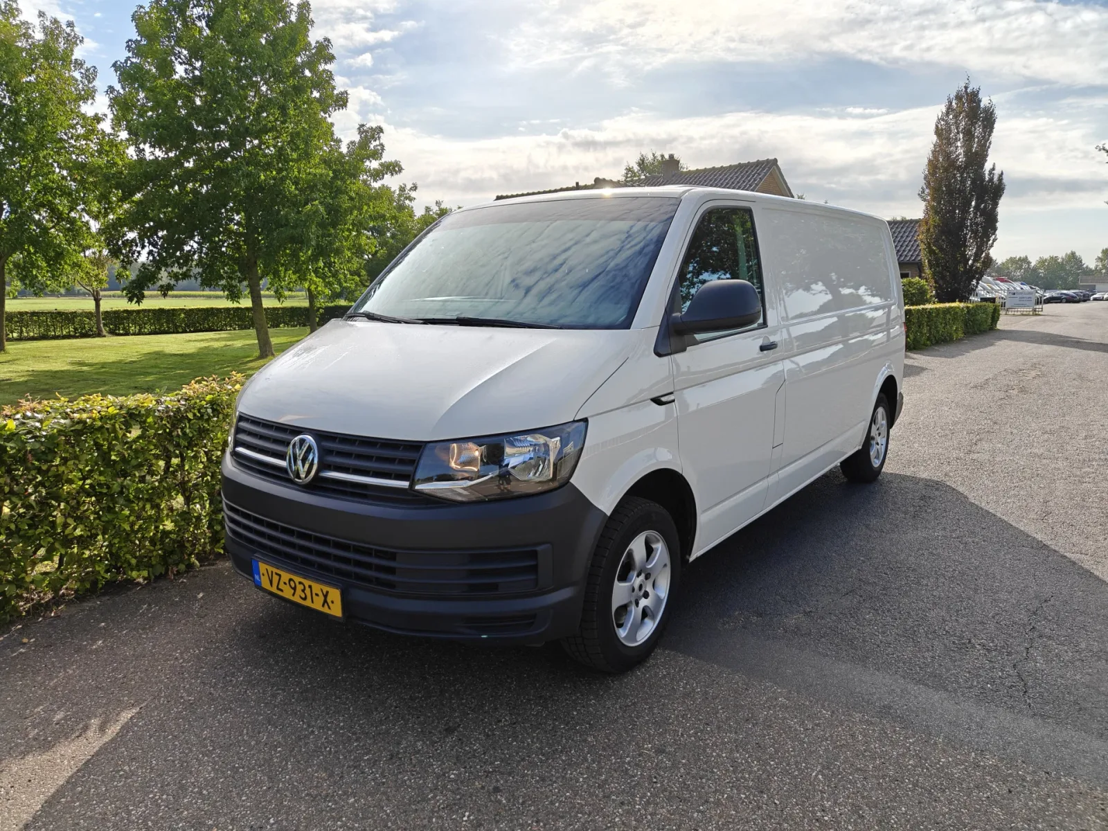 Volkswagen Transporter (2016) — foto 1