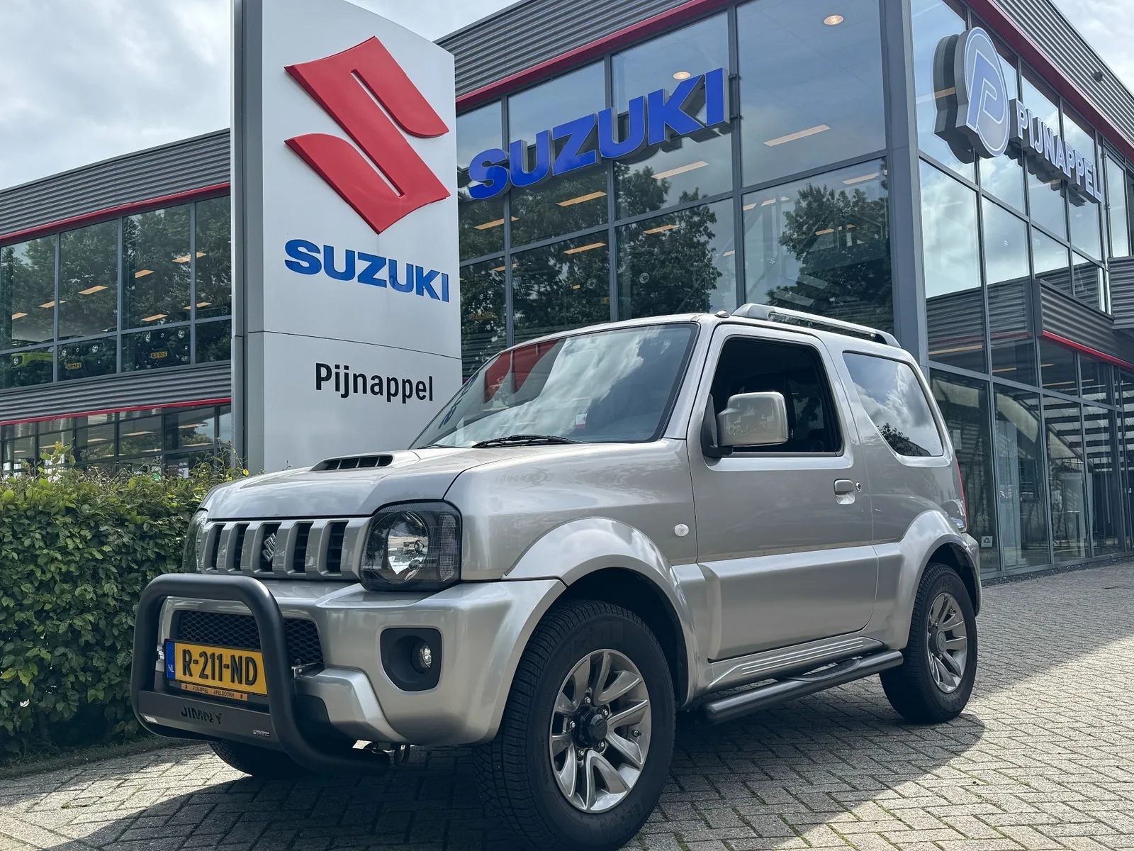 Suzuki JIMNY (2016) — foto 1