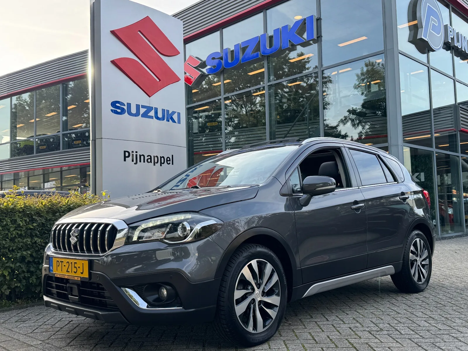 Suzuki S-Cross (2017) — foto 1