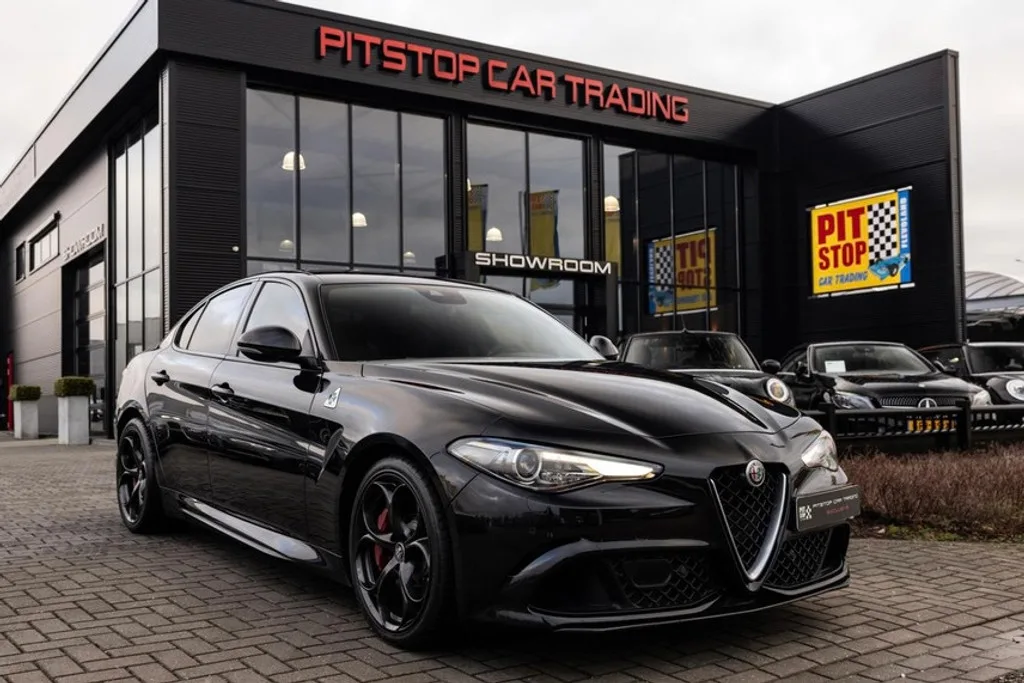 Alfa Romeo Giulia (2016) — foto 1