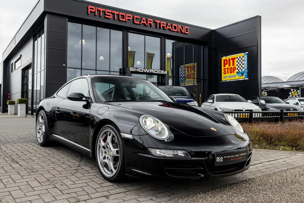 Porsche 911 (2004) — foto 1