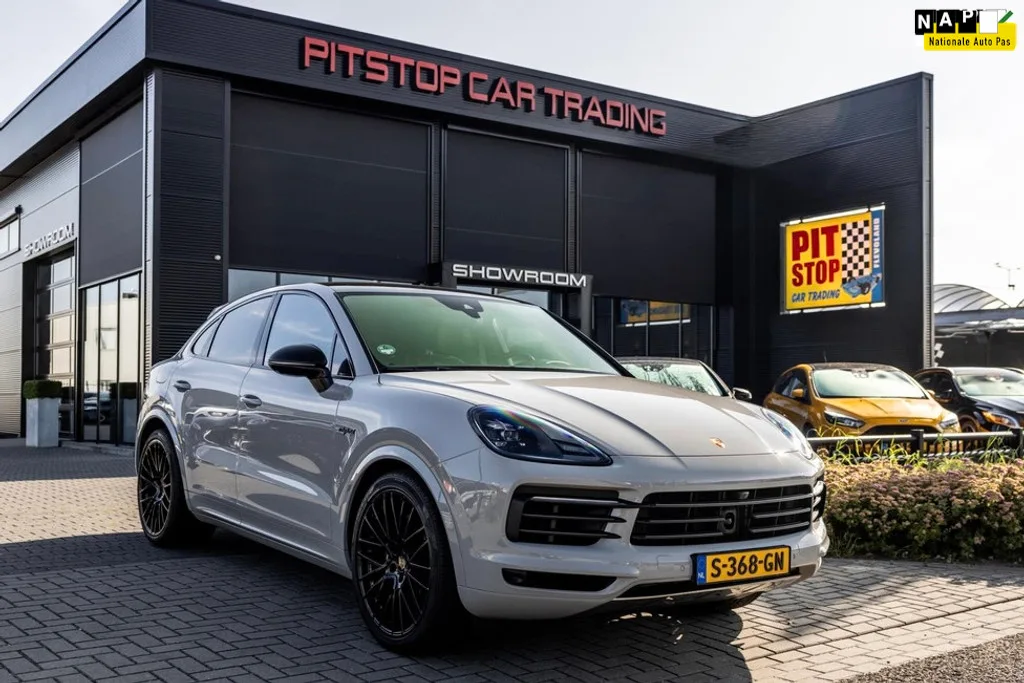 Porsche Cayenne (2023) — foto 1