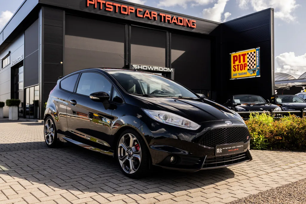 Ford Fiesta (2015) — foto 1