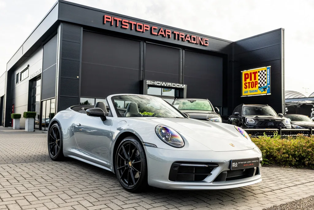 Porsche 911 (2019) — foto 1