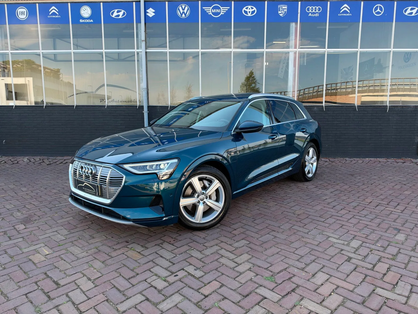Audi e-tron (2019) — foto 1