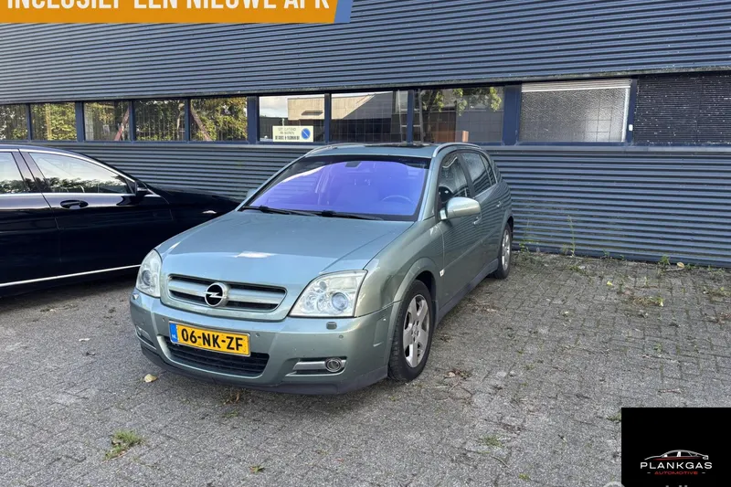 Opel Signum (2003)