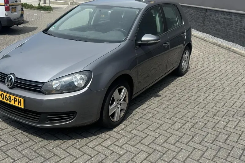 Volkswagen Golf (2010)