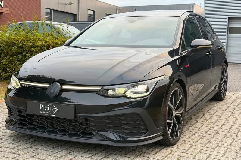Volkswagen Golf (2022)