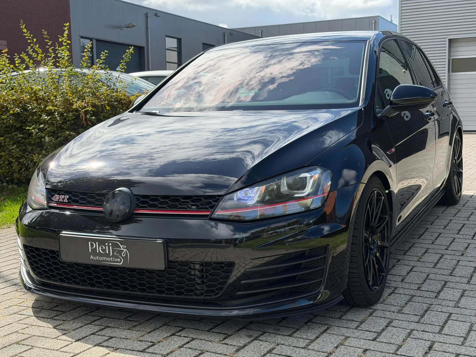 Volkswagen Golf (2016) — foto 1