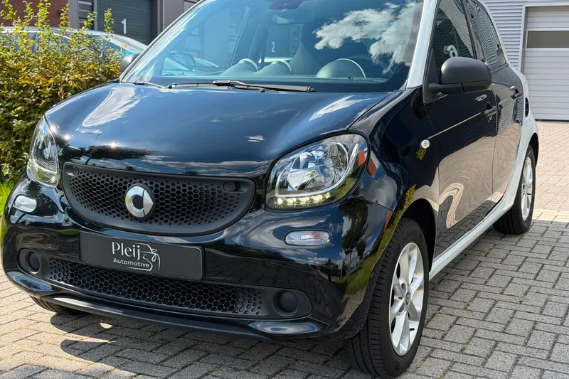Smart ForFour (2017)