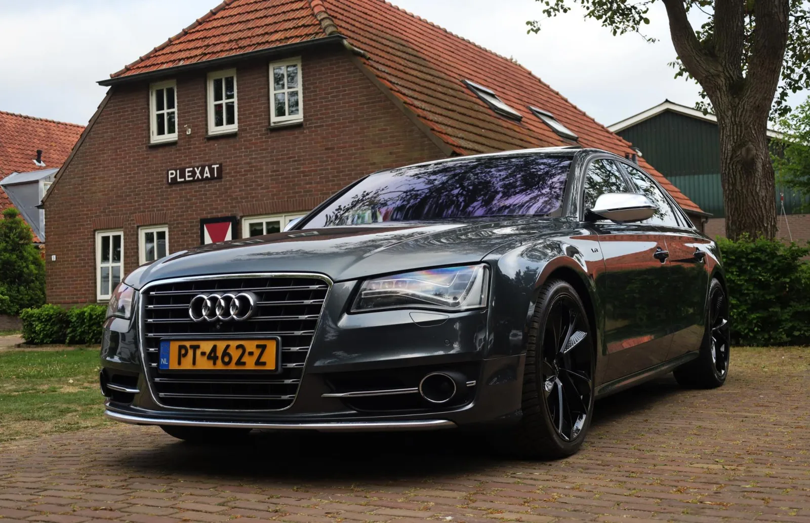 Audi S8 (2012) — foto 1