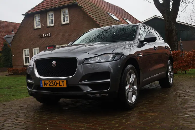 Jaguar F-Pace (2017)