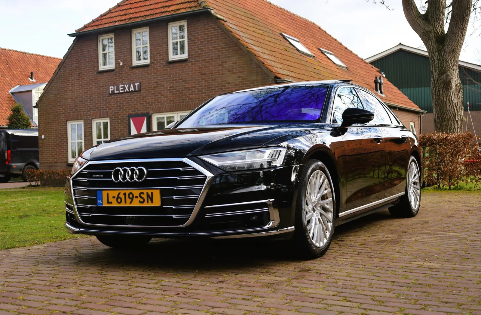Audi A8 (2018) — foto 1
