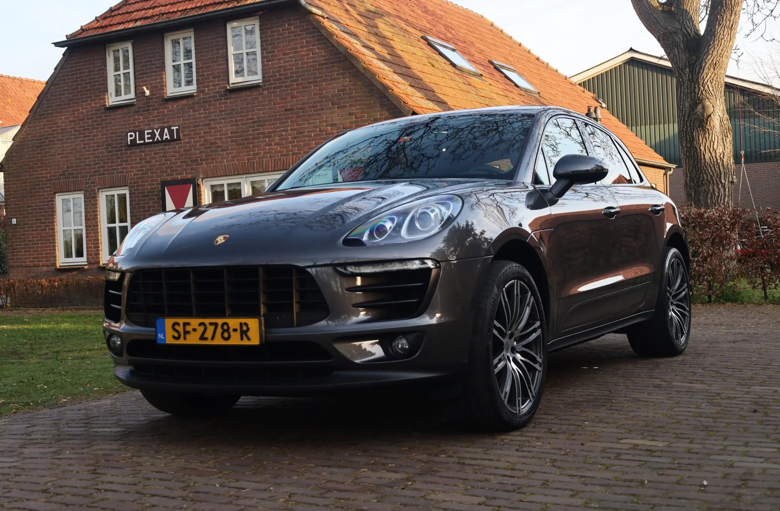 Porsche Macan (2016) — foto 1